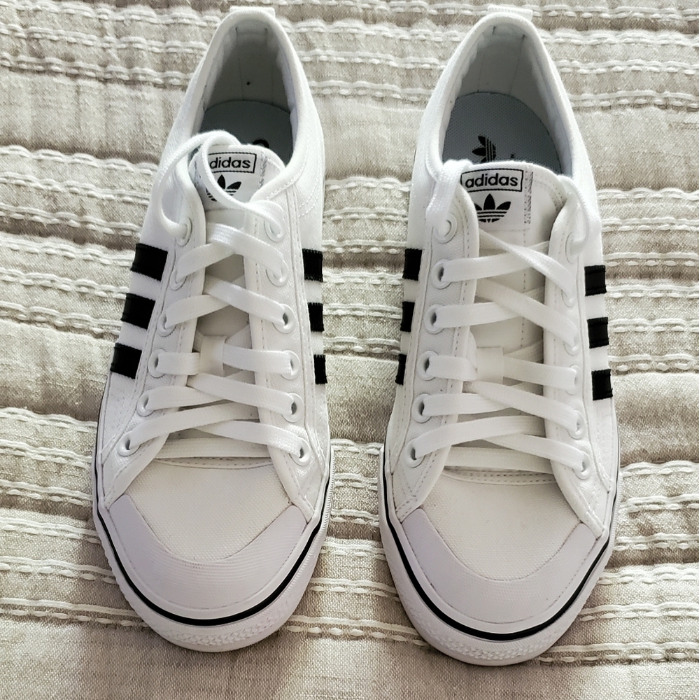 Adidas Canvas Court Tennis Shoes, Women's 8.5, Men's 6.5, New!